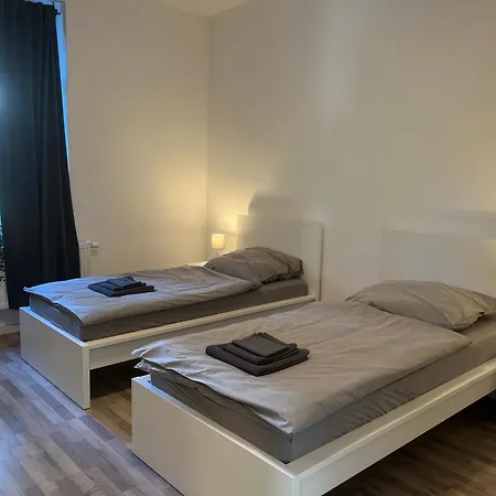 Three-bedroom In Center * Έσσεν