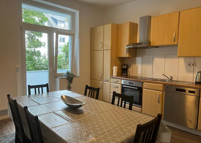 Three-bedroom In Center *