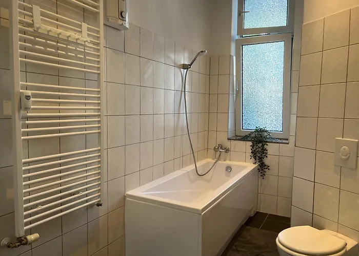 Three-bedroom In Center 埃森